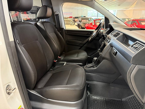 Volkswagen Caddy Maxi 12 of 18