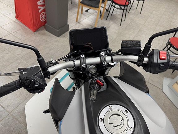 Yamaha MT-07 (ICE STORM) 3 of 4