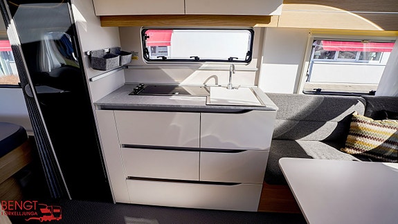 Adria ADORA 613 UT | Queenbädd | ALDE 11 of 21