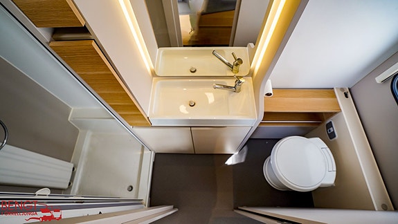 Adria ADORA 613 UT | Queenbädd | ALDE 19 of 21