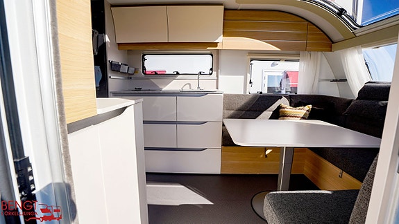 Adria ADORA 613 UT | Queenbädd | ALDE 6 of 21