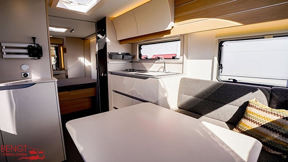 Adria ADORA 613 UT | Queenbädd | ALDE 9 of 21
