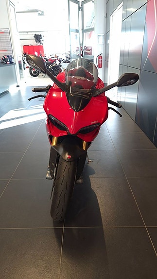 Ducati Panigale 1199 S 4 of 6