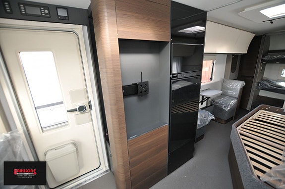 Adria Alpina 663 UK +AC 9 of 13