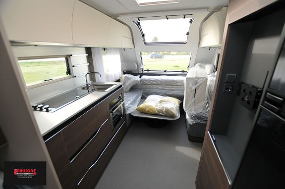 Adria Alpina 663 UK +AC 2 of 13