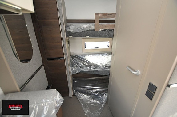 Adria Alpina 663 UK +AC 7 of 13