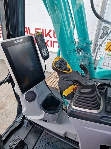 Kobelco SK 130 LC 6 of 10