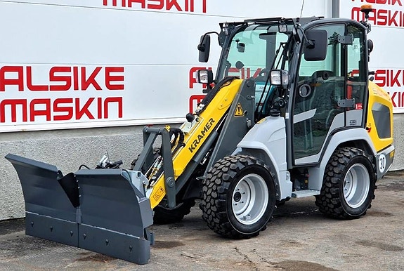 Kramer 5040 Low Cab med vikplog
