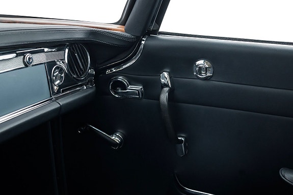 Mercedes-Benz 230 SL 19 of 26