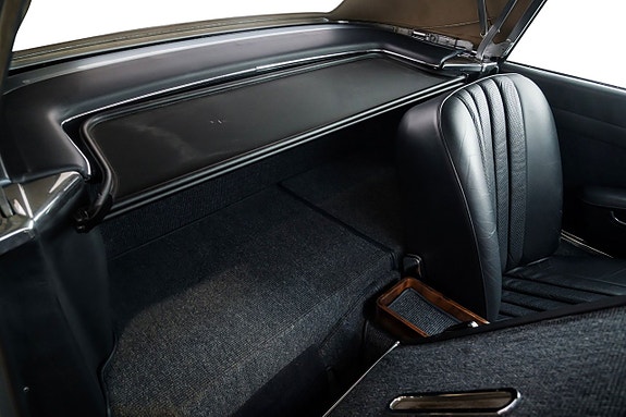 Mercedes-Benz 230 SL 25 of 26
