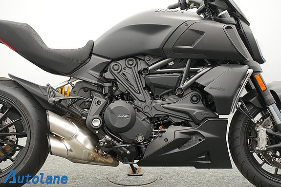 Ducati Diavel 1260 *Nyservad, Nya däck 11 of 30