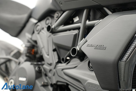 Ducati Diavel 1260 *Nyservad, Nya däck 23 of 30