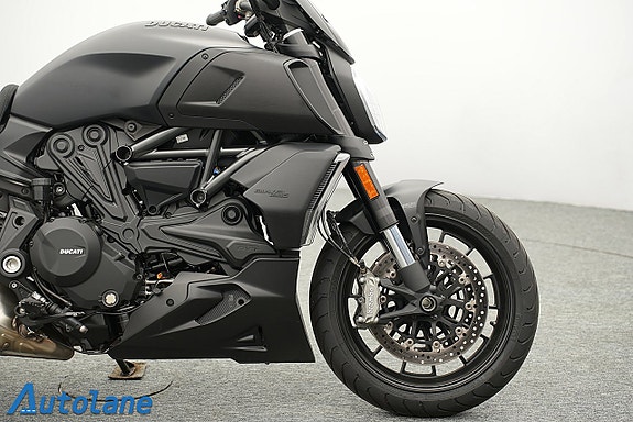 Ducati Diavel 1260 *Nyservad, Nya däck 12 of 30