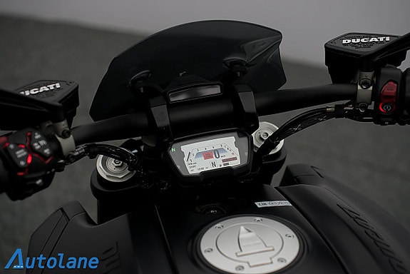 Ducati Diavel 1260 *Nyservad, Nya däck 20 of 30