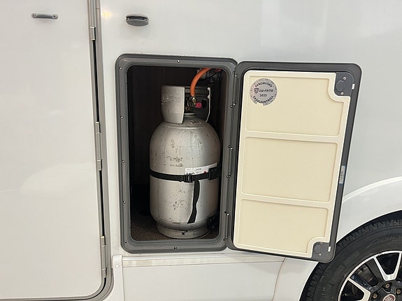 Bürstner LYSEO TIME LIMITED (AC+Solcell+B-körkort+ALDE+Inverter+Dragkrok) 8 of 26