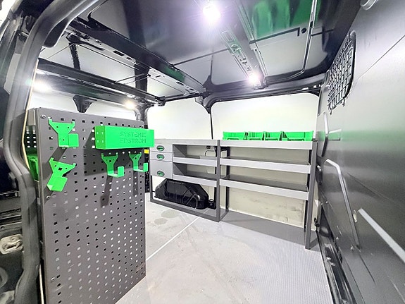 Ford Transit Custom 10 of 26