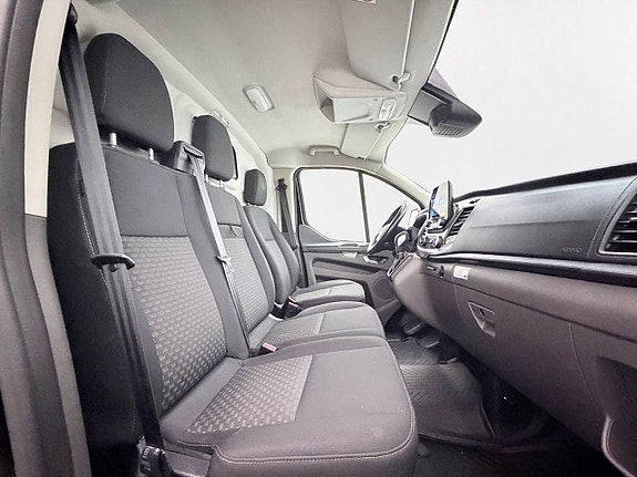 Ford Transit Custom 14 of 26