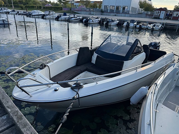 Askeladden C61 Center Console med Suzuki 200 hk