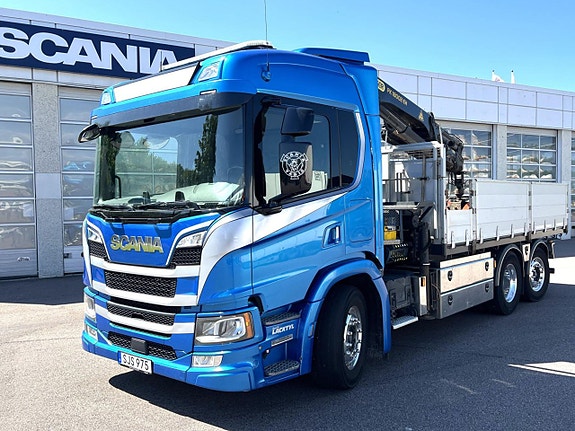 Scania P 320 B6x2*4NB Kran / Flak