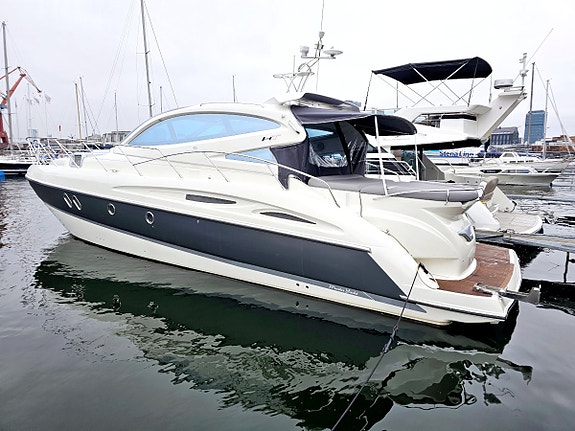 Cranchi 47 HT 2007 Volvo Penta D9-575 EVC Axeldrift 2 of 5