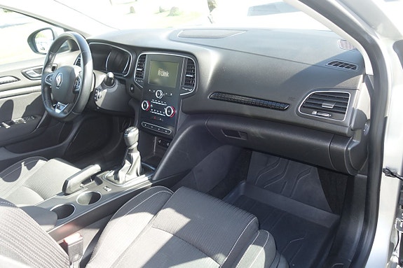 Renault Megane IV 10 of 21