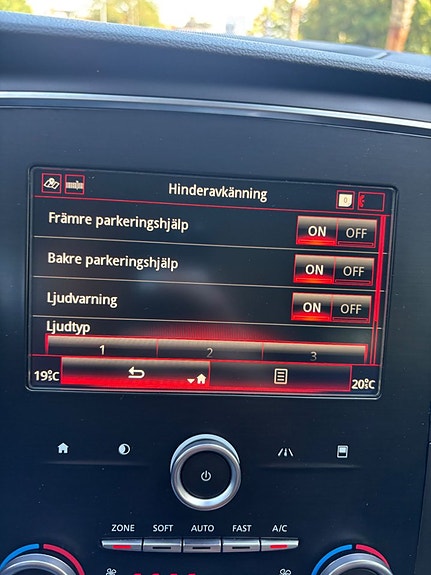 Renault Megane IV 19 of 21
