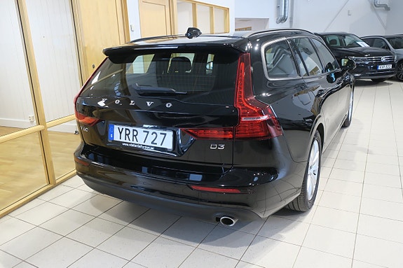 Volvo V60 4 of 5