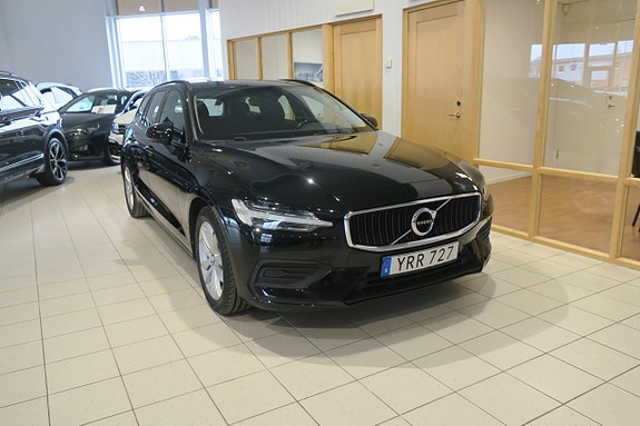 Volvo V60 2 of 5