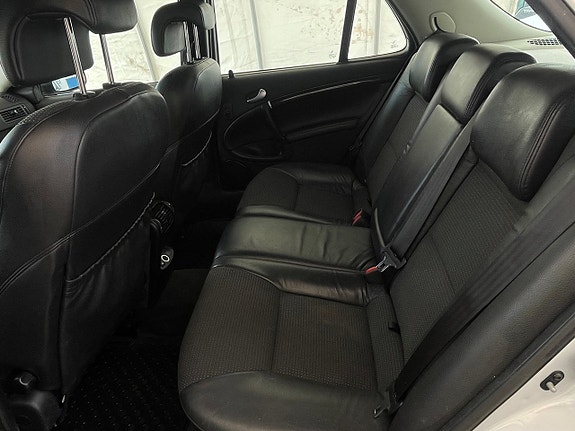 Saab 9-5 8 of 25