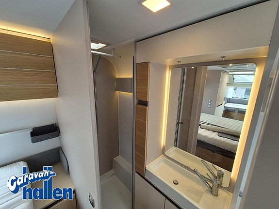 Adria Adora 613 UT 19 of 24