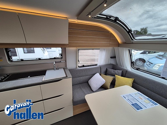 Adria Adora 613 UT 10 of 24
