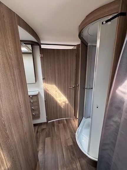 Kabe ROYAL 780 DGLE KS Barnkammare, AC, Mover, Takmonterad markis 9 of 10