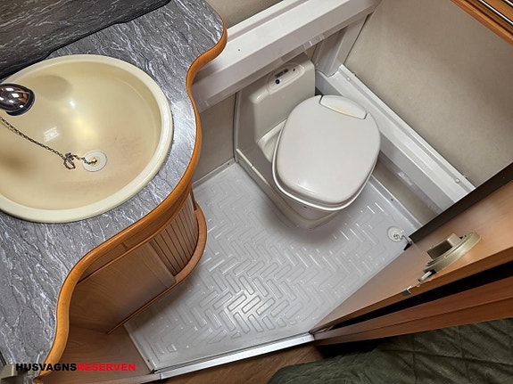 Kabe ROYAL 590 XL KS 7 of 9