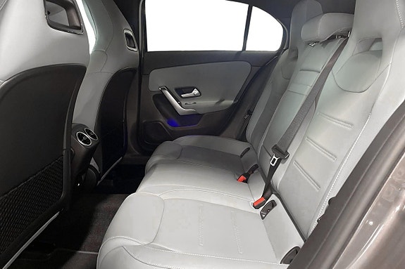 Mercedes-Benz A250 e 14 of 19