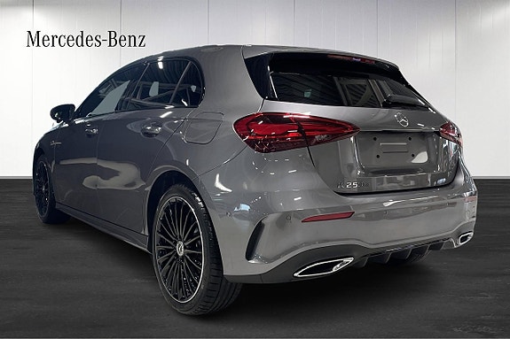 Mercedes-Benz A250 e 3 of 5