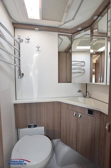 Kabe Royal 740 GLE B2 ks 13 of 13