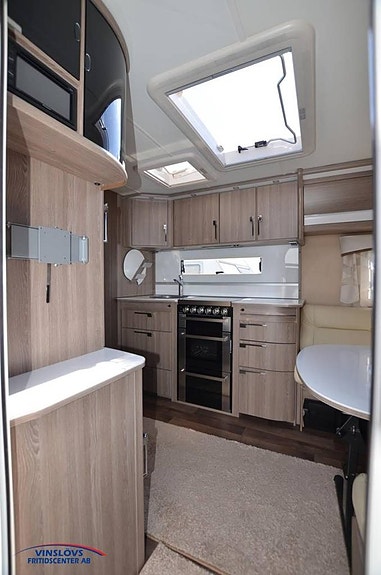 Kabe Royal 740 GLE B2 ks 5 of 13
