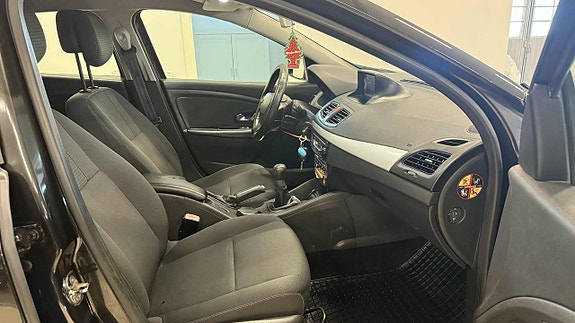 Renault Megane 11 of 17