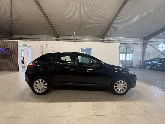 Renault Megane 5 of 17