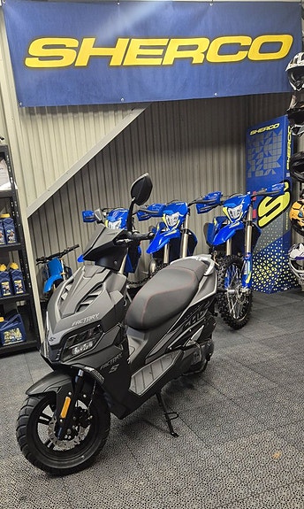 Sherco 50 scooter Black moon 3 of 3