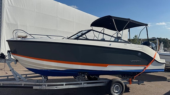 Uttern D59 / Mercury F115 CT EFI -22 Endast 61 tim