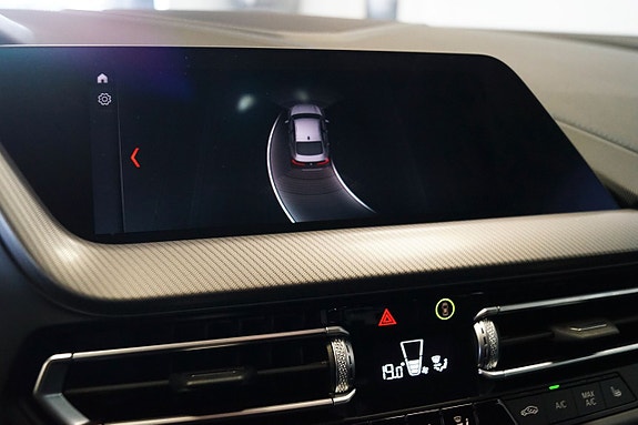 BMW 218 9 of 15