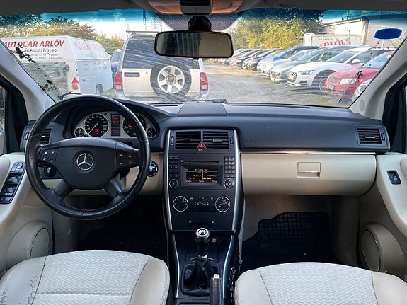 Mercedes-Benz B170 6 of 7
