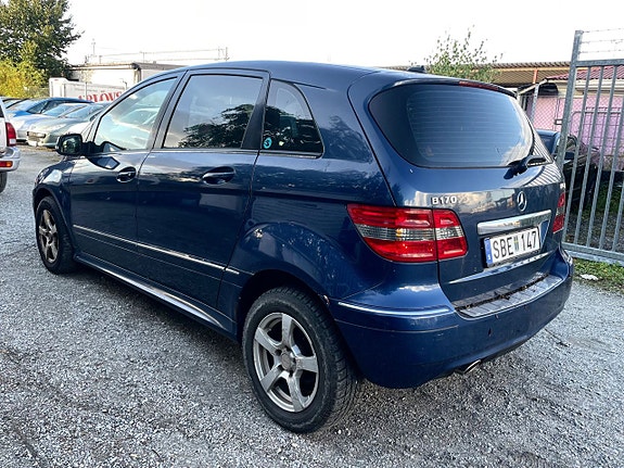 Mercedes-Benz B170 7 of 7