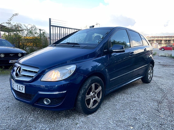 Mercedes-Benz B170 5 of 5