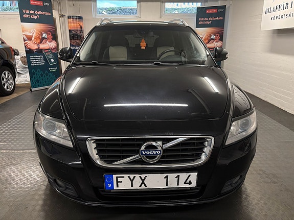 Volvo V50 2 of 5