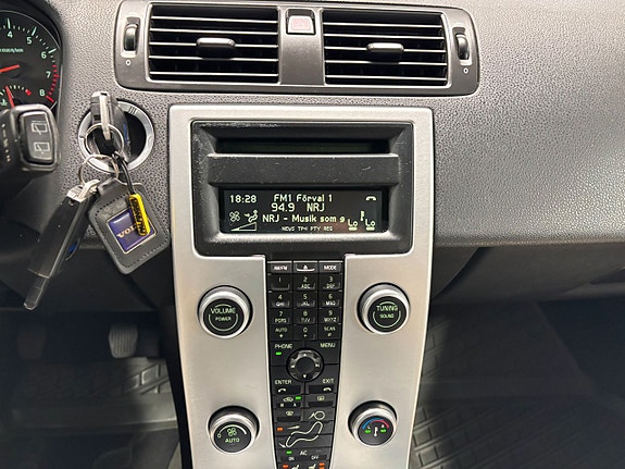 Volvo V50 19 of 25