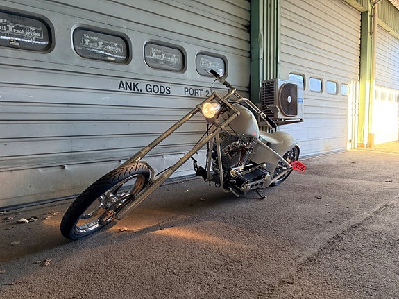 Harley-Davidson Chopper Ultima 127 4 of 7
