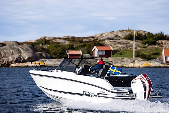 Micore 68BR R-design Mercury 200 V6 2 of 12