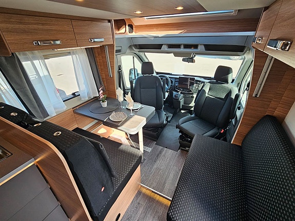 Weinsberg CaraSuite 650MF  AUT / El Golvvärme 7 of 27